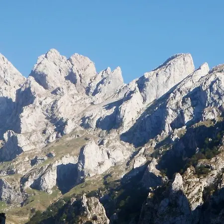 Aire De Montana - Estupendas Vistas A Picos